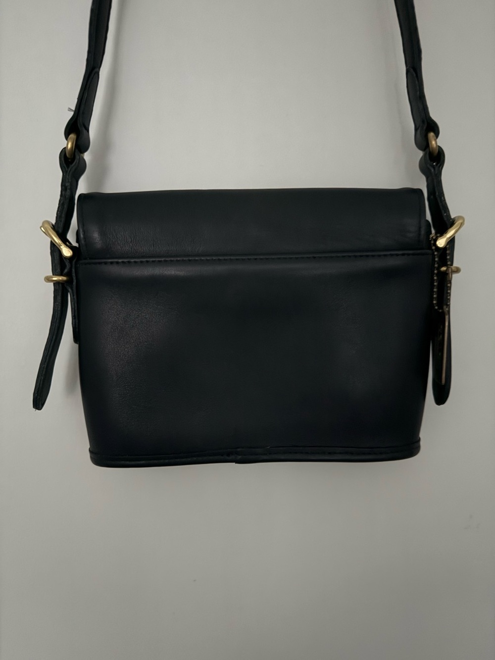 Vintage Coach  Equestrian  Flap Black Leather Crossbody Bag - Picture 4 of 16